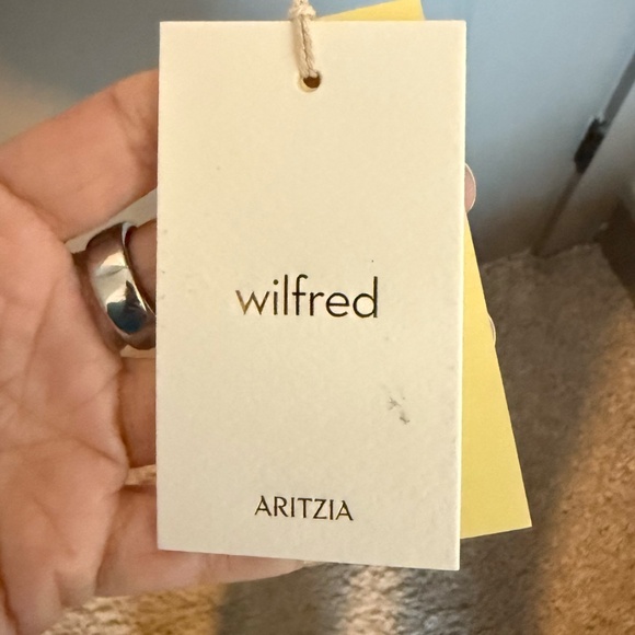 Brand New with Tags - Aritzia Thesis Cream Pant - Picture 4 of 5